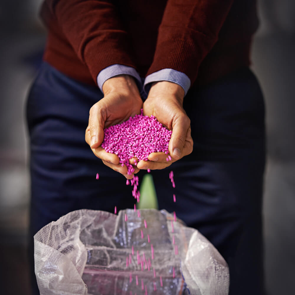 looks-perfect-in-pink-closeup-shot-of-a-man-holdi-2025-04-06-09-02-02-utc